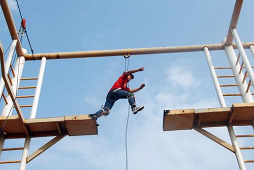 斷橋一小步，人生一大步